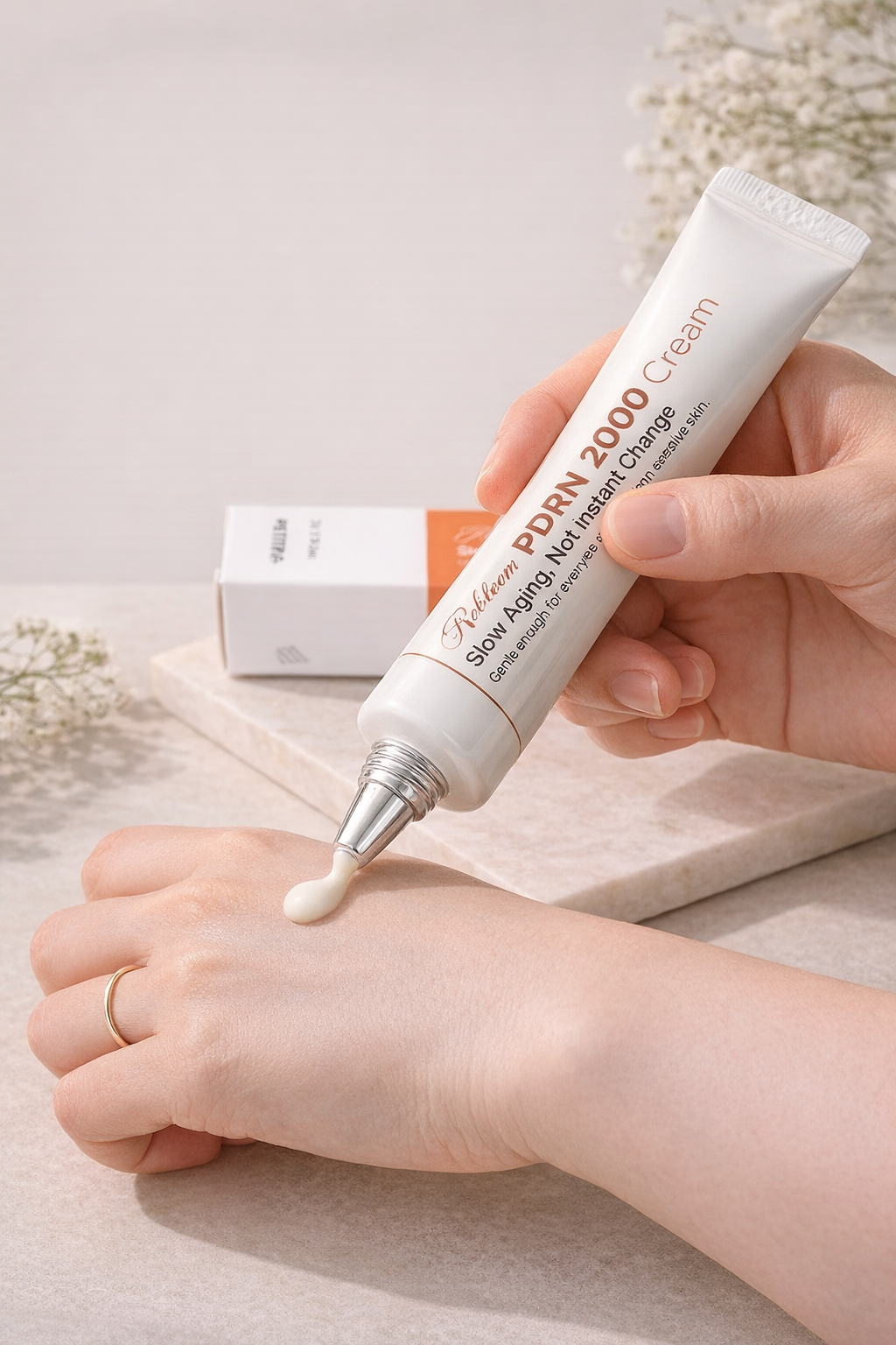 Rebloom PDRN 2000 Cream 사용 장면